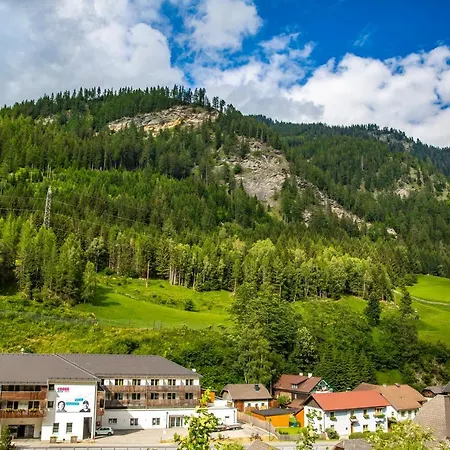 Cooee Alpin Lungau Hotel 3*